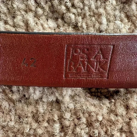 Jos A Bank Mens Brown Fine Italian Leather Belt Solid Brass Buckle Sz 42 1-1/8”W - Picture 3 of 6